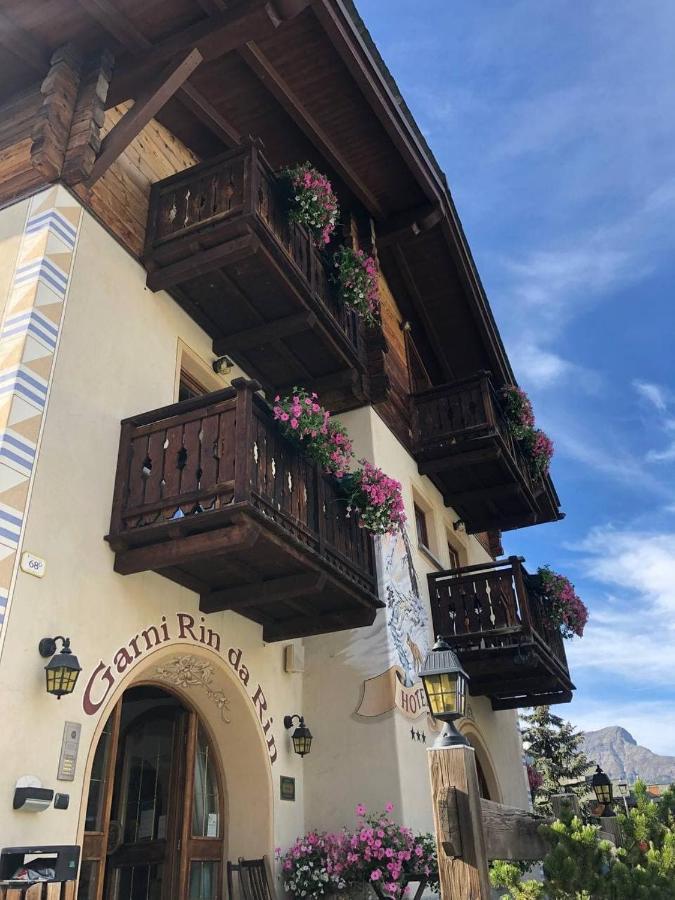 Hotel Garni Rin Da Rin Livigno Exteriör bild